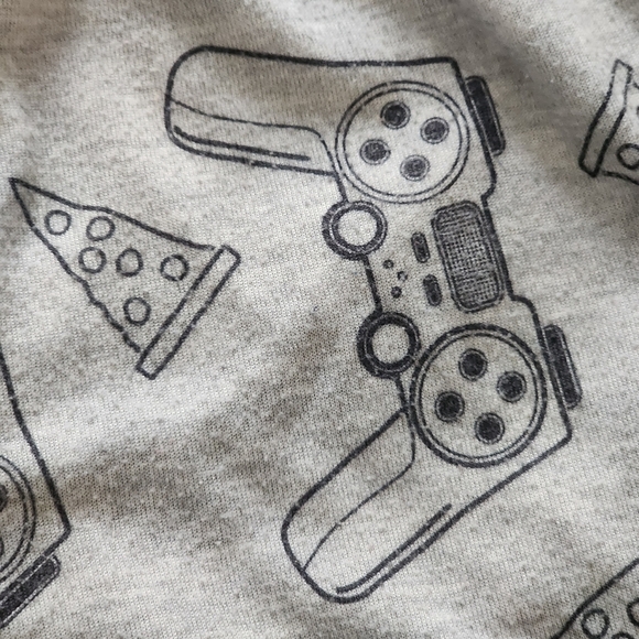 Cat And Jack Orange and gray short sleeve Pizza Gaming pajama set Size M (8/10) - Picture 6 of 7